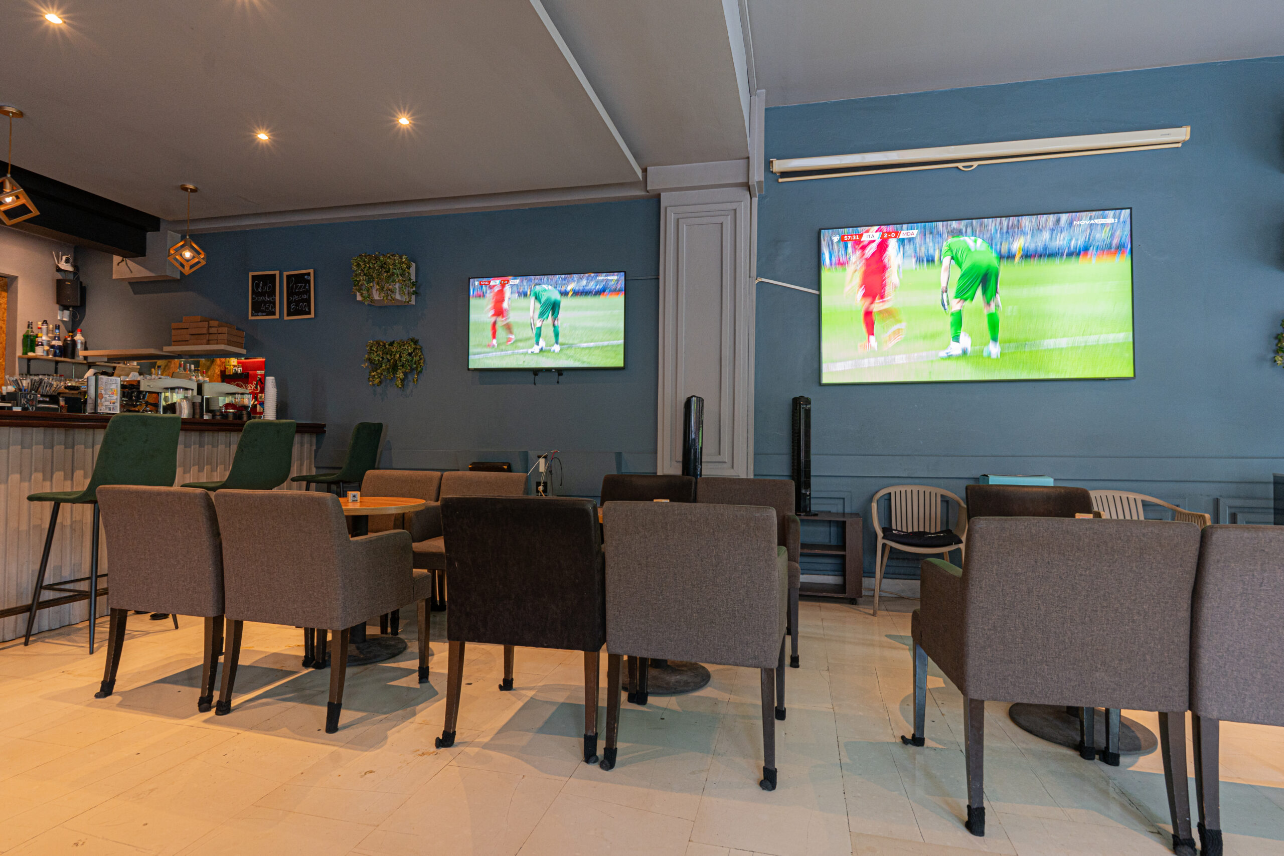 Bors@Lino Sports Café